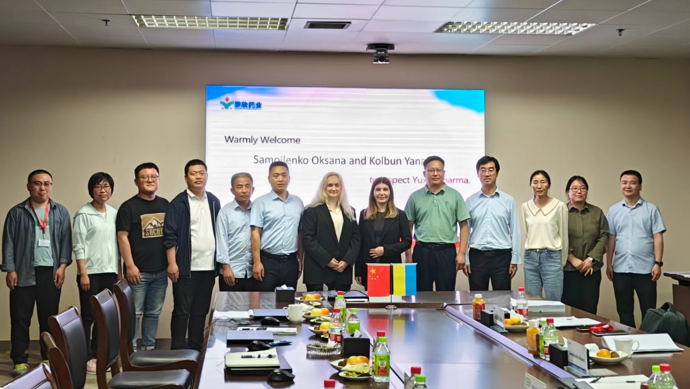 合影新新.jpg 合影新新.jpg